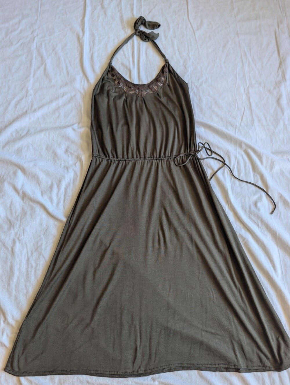 BCBGMAXAZRIA Silk&Modal halter side tie dress Midi size small